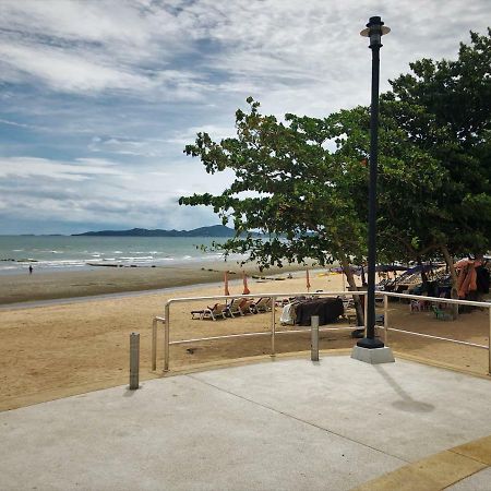 Baan Talay Hotel Pattaya Luaran gambar