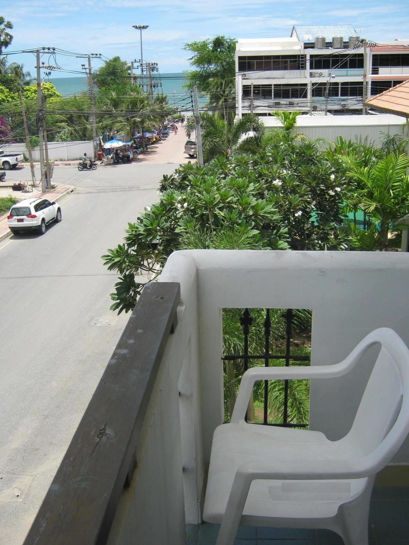 Baan Talay Hotel Pattaya Luaran gambar