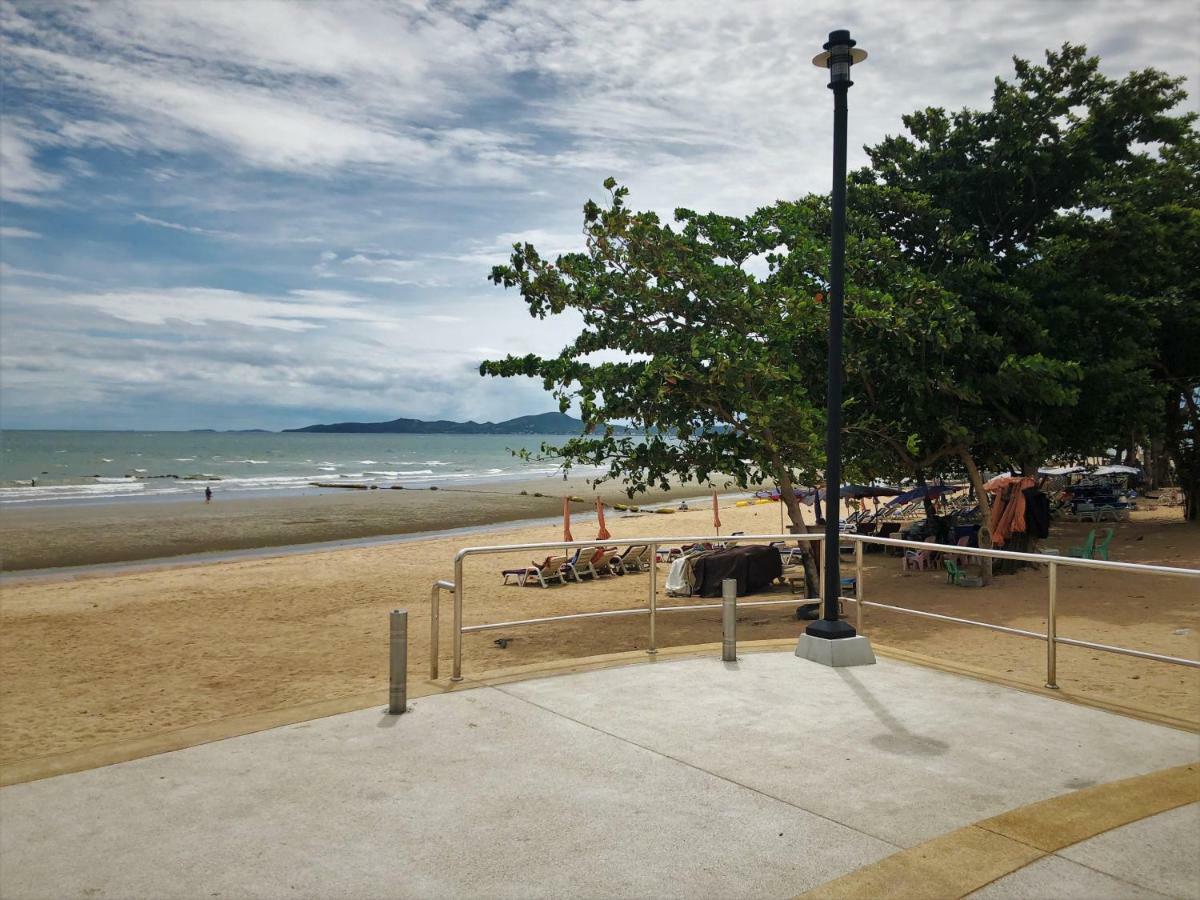 Baan Talay Hotel Pattaya Luaran gambar
